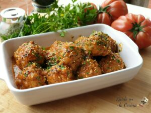 Albóndigas al vapor con salsa especiada