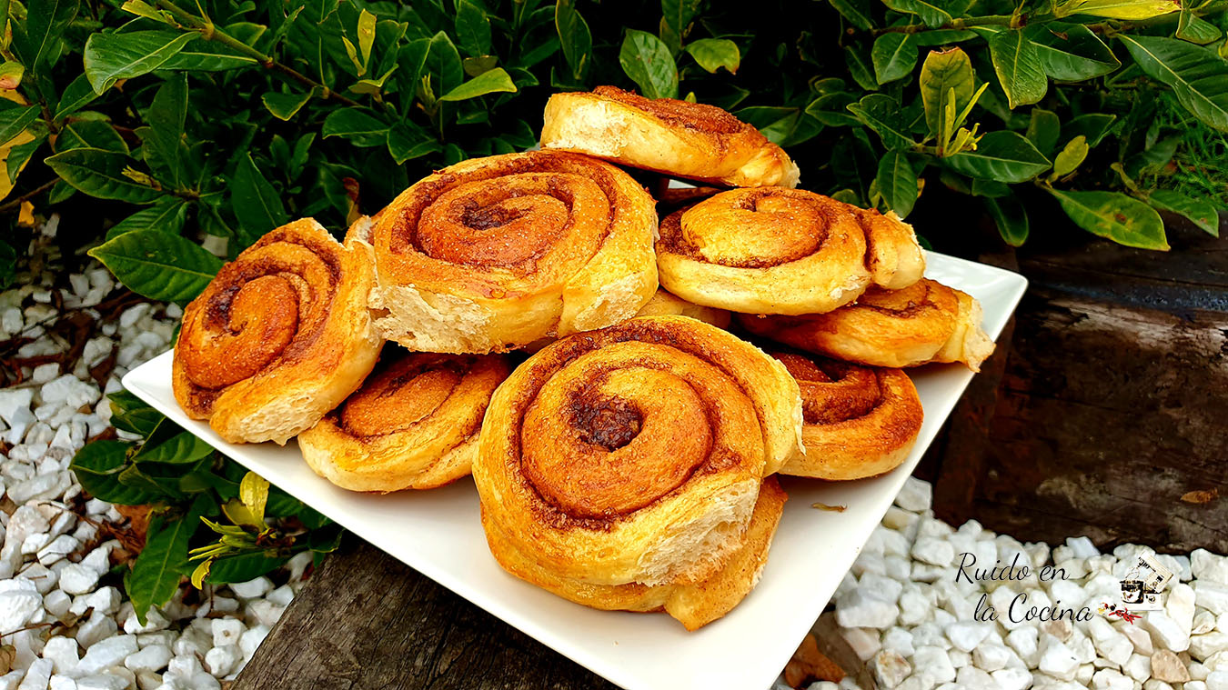 Cinnamon rolls