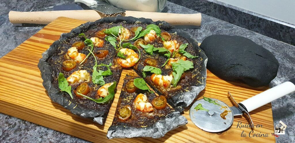 Pizza nero di sepia