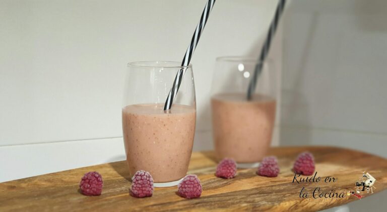 Batido de frutas con leche de avena
