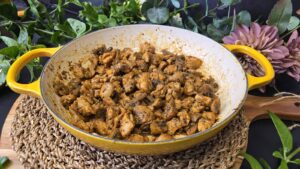 Pollo al ajillo con champiñones