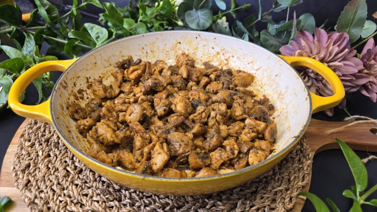 Pollo al ajillo con champiñones