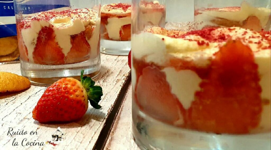 Tiramisú de fresas