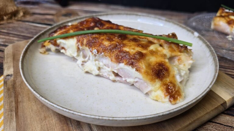 Puerros gratinados y bechamel de coliflor
