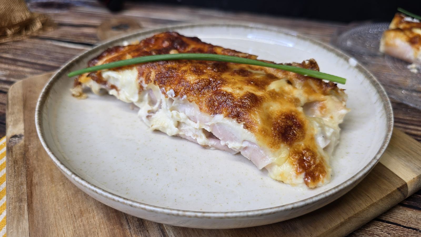 Puerros gratinados y bechamel de coliflor