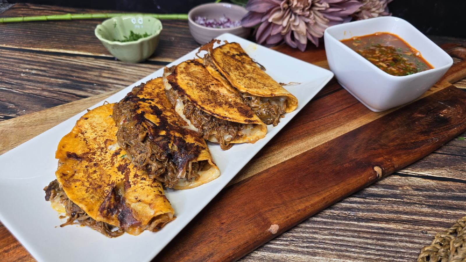 Tacos de birria de cerdo