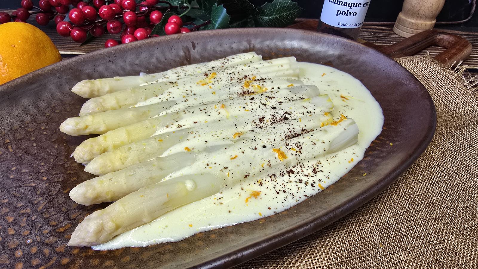 Espárragos blancos en salsa Maltesa