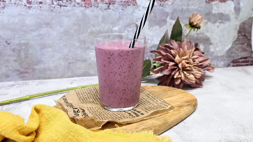 batido de frutos rojos y mango