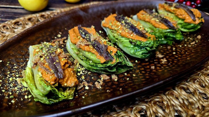 Cogollos con muhammara