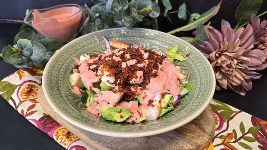 Ensalada con Arroz Crujiente y Vinagreta de Fresas