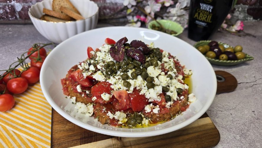 Ensalada Dakos